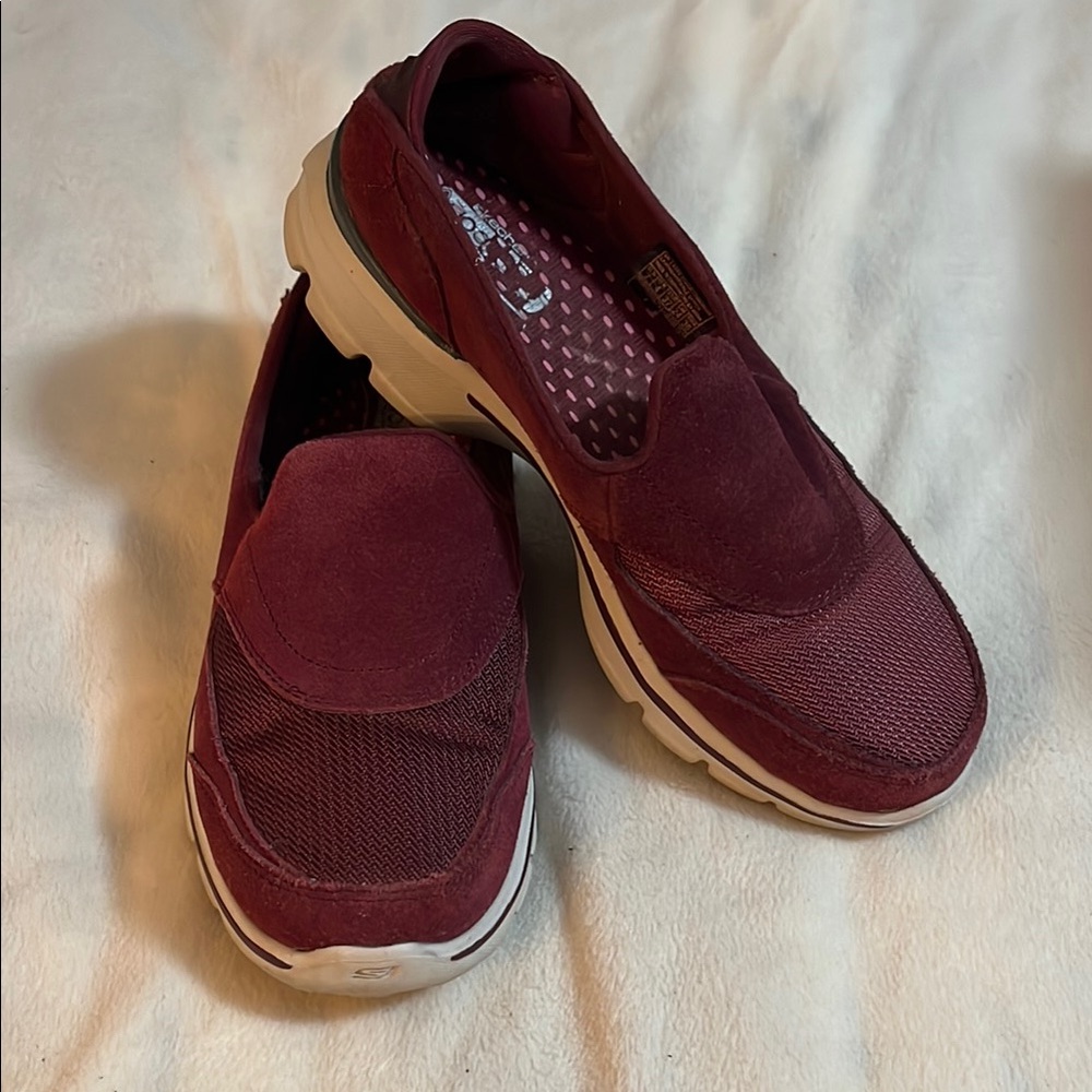 Skechers Maroon Slip-On Gogamat Walk 3 Shoes